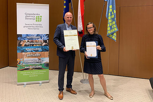 Golden plaquette for innovation